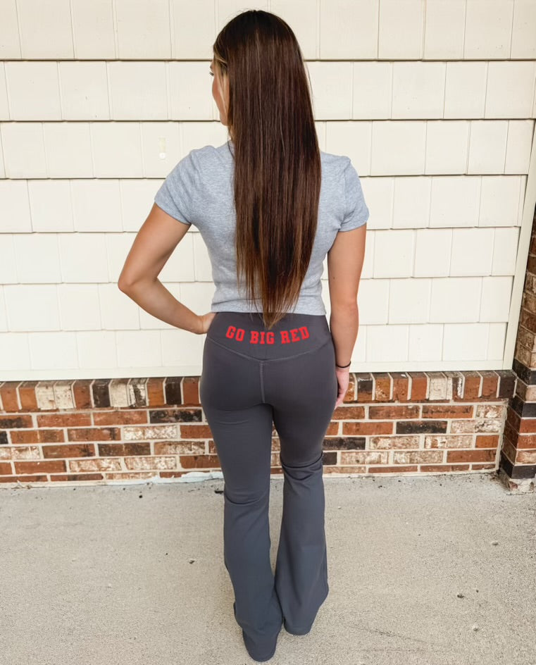 GO BIG RED Flare Leggings