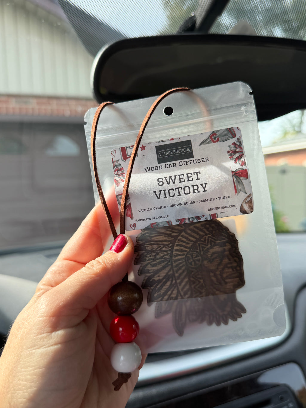 SWEET VICTORY Indians Premium Wood Car Diffuser
